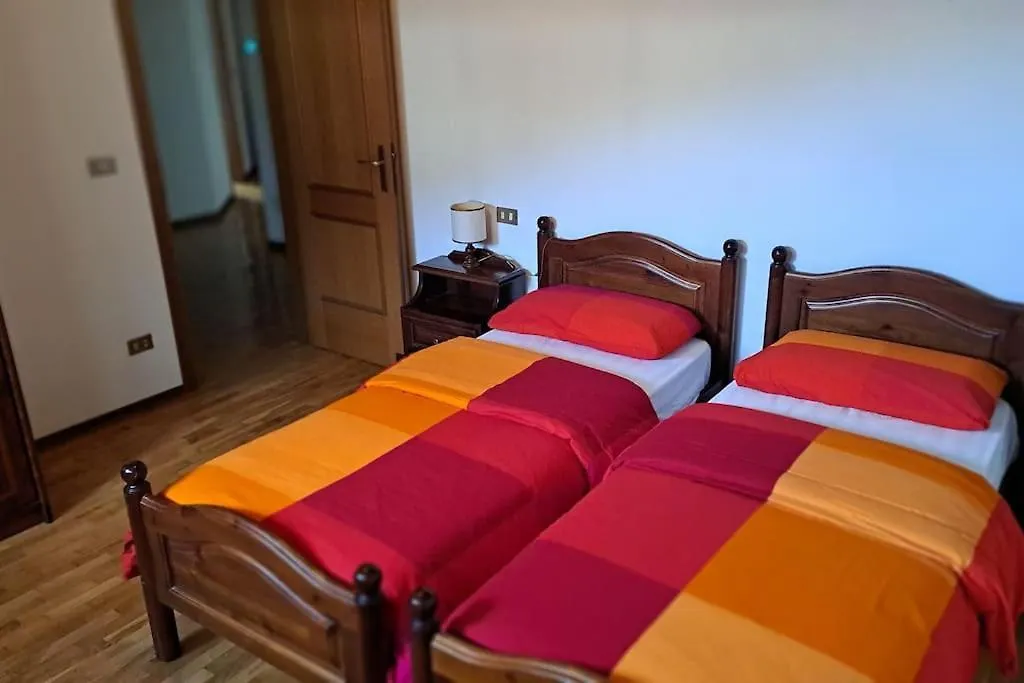 Appartement Attico Con Vista Sulle Dolomiti à Calalzo di Cadore 0*,  Italie